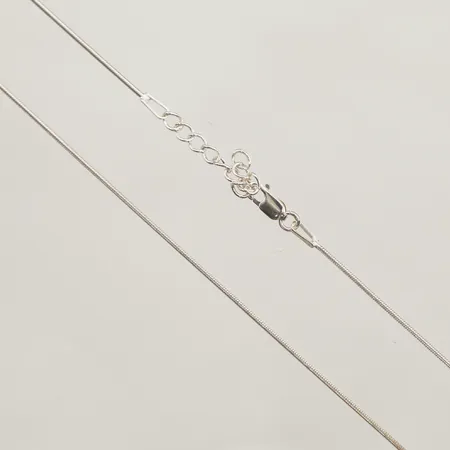 Kedja Ormlänk längd 42-45cm, bredd 1mm, 925/1000 silver Vikt: 3,3 g