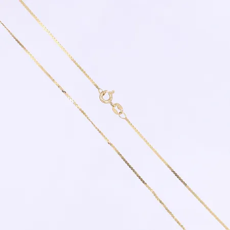 Halskedja längd 51cm bredd 1mm något bucklig 18K Vikt: 2,3 g