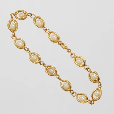 Armband med odlade pärlor, längd 17mm, bredd 8mm, 18K, 7,1g Vikt: 7,1 g