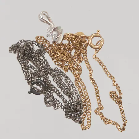 Diverse silversmycken defekt 830/1000 Silver 4,0g.