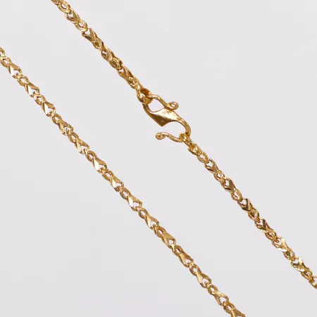 Kedja längd 44cm, bredd 2mm, s-lås, 22K  Vikt: 7,6 g