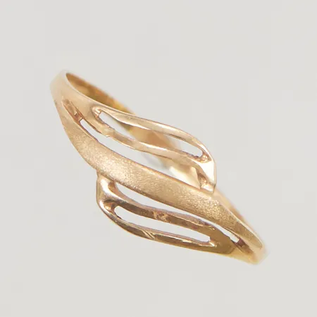 Ring stl:18 bredd 8mm 18K 1,3g.