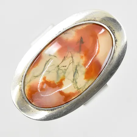 Ring med mossagat stl:16¾ bredd 7-27mm, 835/1000 silver. Vikt: 7 g