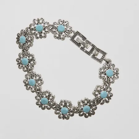 Armband med blå stenar, längd ca 18cm, bredd ca 14mm, 925/1000 silver Vikt: 22,2 g