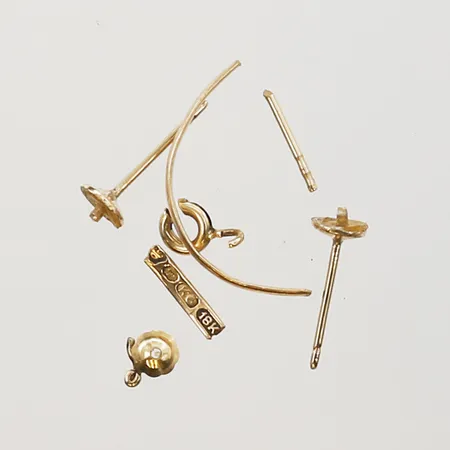 Diverse guld skadat/defekt, 18K guld Vikt: 1,1 g