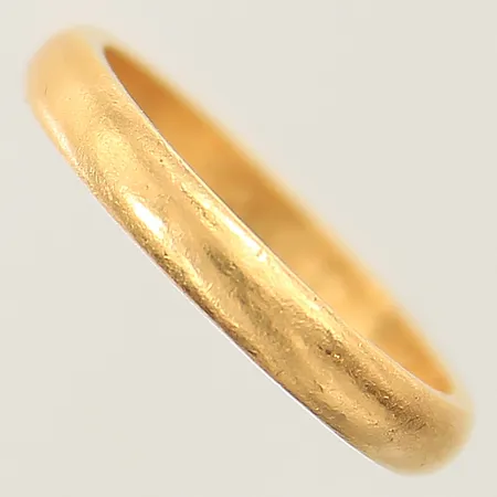 Ring slät stl: 16½ bredd 3mm gravyr 23K Vikt: 4,4 g