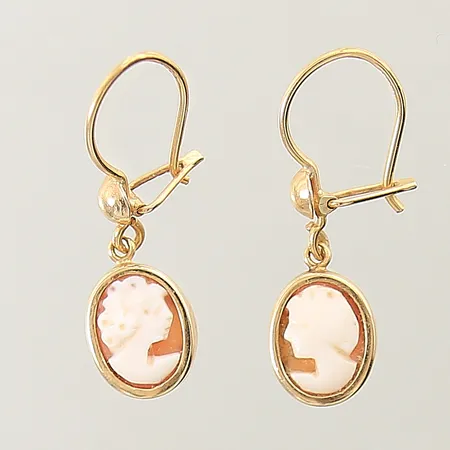 Örhängen med kamé 30x10mm 18K Vikt: 2,2 g