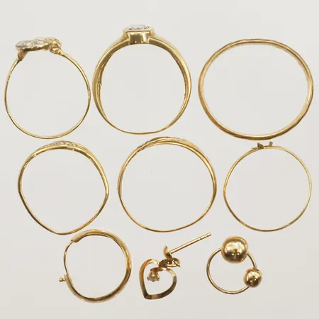 Diverse guld, defekt 18K  Vikt: 14,1 g