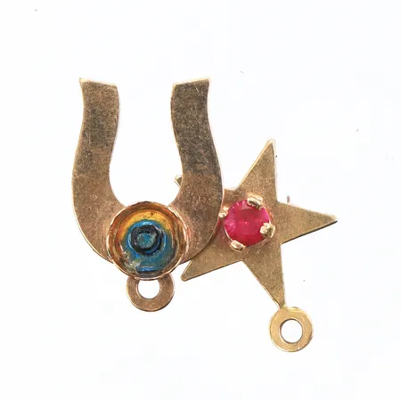 Trasigt guld 14k. Vikt: 0,7 g