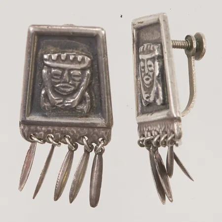 Ett par örhängen 35mm 900/1000 Silver 11,4g.