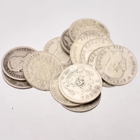 Mynt i silver, 15st, 1kronor, 800/1000, 109,92g.