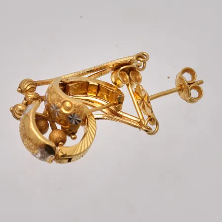 Diverse defekt guld, 22K, 6,3g.