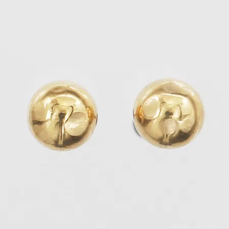 Örhängen Ø6mm, saknar snurrebussar, ej stämplade, mindre bucklor, 18K Vikt: 0,4 g