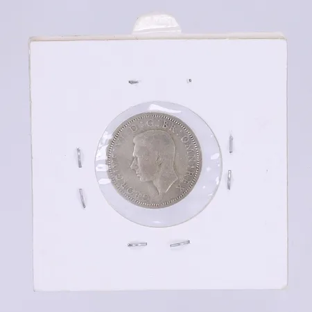 Silvermynt Storbritannien 6 pence GEORGIVS VI D:G:BR:OMN:REX - FID·DEF· ·IND·IMP 1939, i pappetui, silver 500/1000 vikt ca 2,8g Vikt: 2,8 g