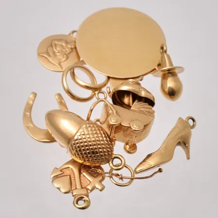 Diverse defekt guld, 18K, 8,46g.