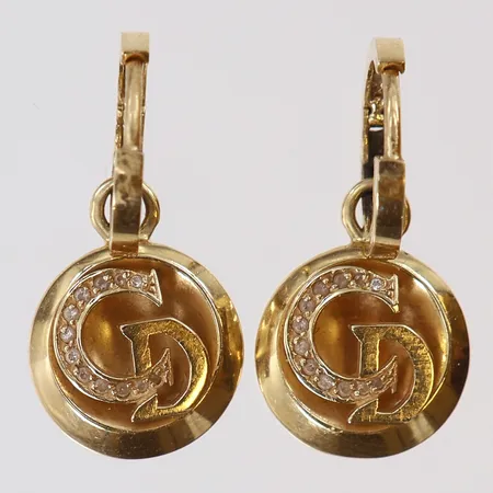 Ett Par örhängen med vita stenar på monogram 25x12,5mm 14K. OBS Ej märkesdesign. Vikt: 4,8 g