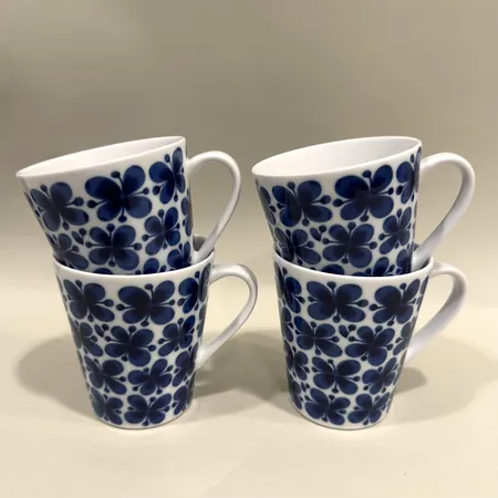 4 muggar Mon Amie Marianne Westman Rörstrand höjd 10cm 34cl, nyskick Skickas med postpaket.