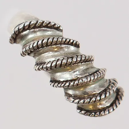 Ring flätad dekor stl:18¾, bredd 4-8mm, 925/1000 silver Vikt: 4,8 g