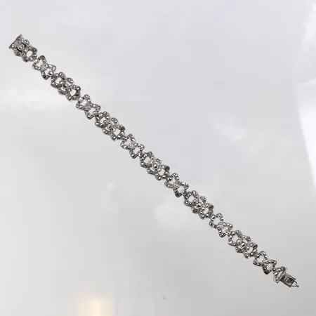 Armband med markasiter, längd ca 18 cm,bredd 10.5 mm,silver. Vikt: 20,1 g