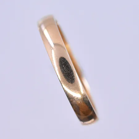 Ring stl:17¾, graverad 18K. Vikt: 2,4 g