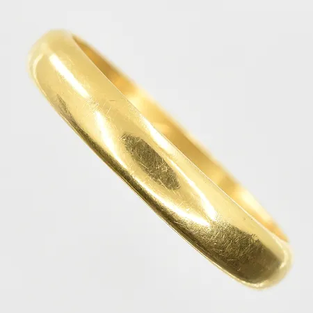 Ring stl:21½ bredd 4mm, grvayr, 20K. Vikt: 5,9 g