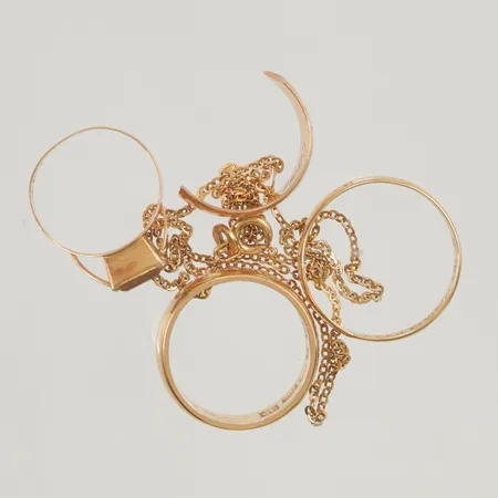 Diverse guld defekt/gravyr 18K 13,6g.