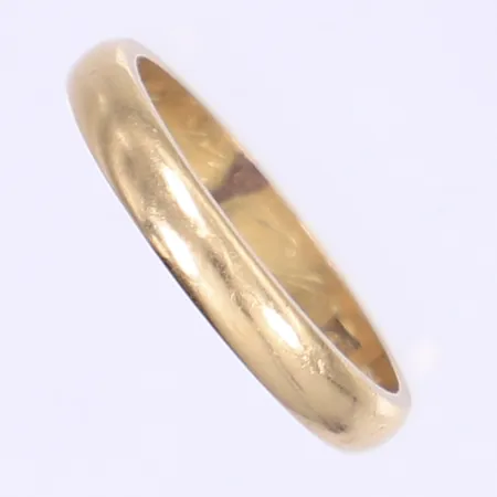 Ring slät stl:17¼ bredd 2mm gravyr 18K Vikt: 3,4 g