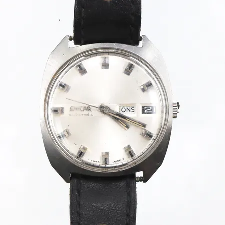 Herrur Enicar Enicar automatic nr 147-01-03,repor/slitage,tickar igång men ej funktionstestad,diameter ca 35.6 mm.