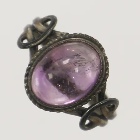 Ring med Ametist stl:14½, bredd 11mm, silver Vikt: 1,7 g