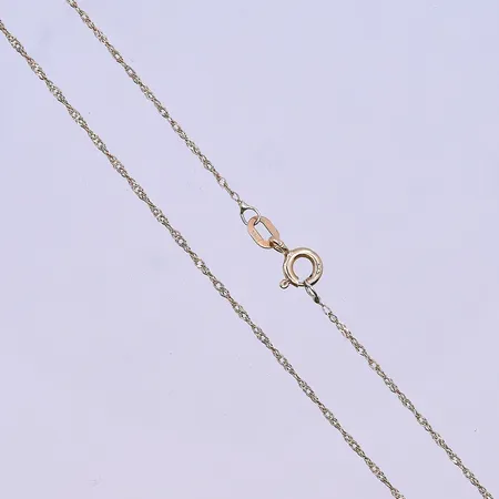 Kedja Singapore Guldfynd längd 43 cm, bred 1 mm 9K. Vikt: 0,8 g