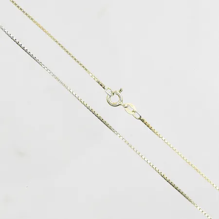 Kedja Venezia längd 61cm, bredd 1 mm, svag förgyllning, 925/1000 silver. Vikt: 4,3 g