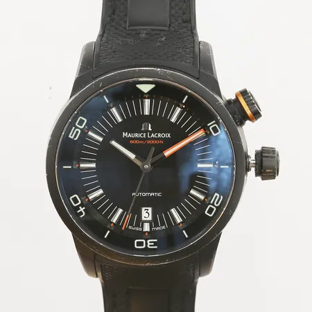 Herrur Maurice Lacroix Pontos S Diver, automat, Date, Black, stål, Ref: PT:6248 SN: AW-01501, certifikat daterat 2019-09-30 från Smycka Sollentuna, med gummiarmband bruksskick/slitage, en ögla till armband saknas, putsduk, böcker,  originalask samt ytterkartong. 