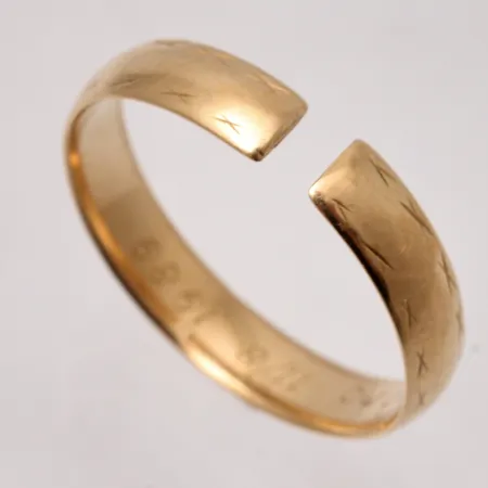 Ring defekt, 18K, 4,01g.