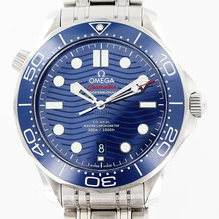 Herrur Omega Seamaster Professional stål automatisk 42mm, ref 21030422003001, serienr 83132504, master co-axial, caliber 8800, kronometer, datum, sekundvisare, länk ca 17,5cm, viklås, extra länkbitar 3,5cm, kvitto, garantikort Januari 2022 Bergströms Malmö, bok, box, ytterkartong.