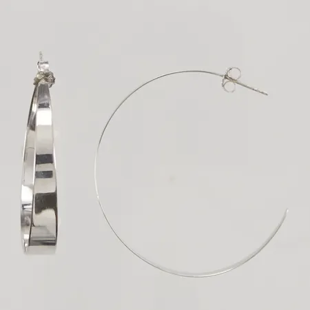 Ett par örhängen 47mm 925/1000 Silver 6,0g.