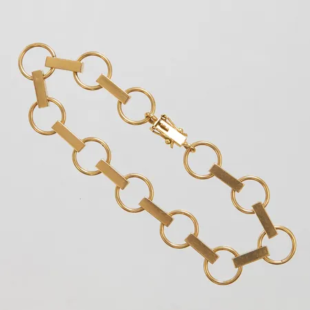 Armband längd 18,5mm, bredd 3-10mm, gravyr, Bengt Liljedahl, 18K, Vikt: 19,4g Vikt: 19,4 g