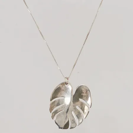 Kedja med hänge "löv" 78cm 925/1000 Silver 7,1g.