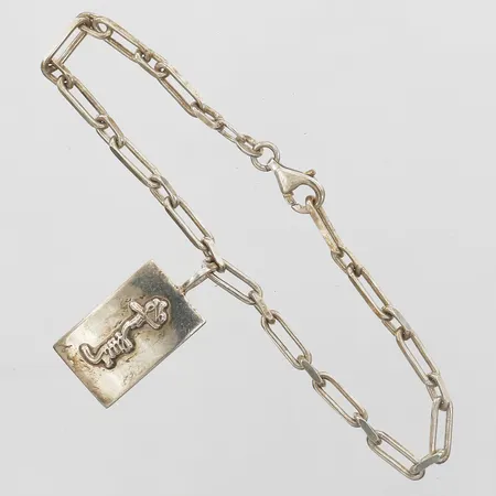 Armband Efva Attling med berlock, längd 20cm, höjd på berlock 20mm, silver 925/1000 Vikt: 12,7 g