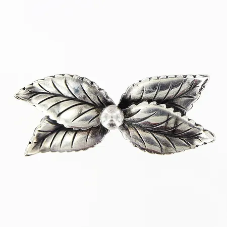 Brosch H Olsson Falkenberg 1950, 43x18mm, silver 830/1000 Vikt: 4 g