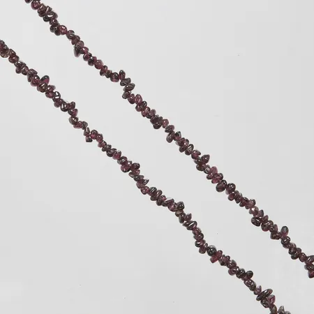 Stencollier med granater, ca 85cm Vikt: 0 g