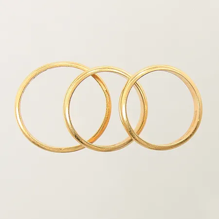 3 ringar släta, gravyr 23K Vikt: 16,6 g