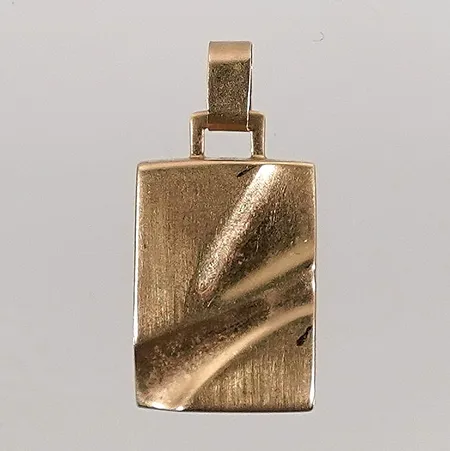 Hänge längd 22,5mm bredd 11mm 18k 1,8g Vikt: 1,8 g