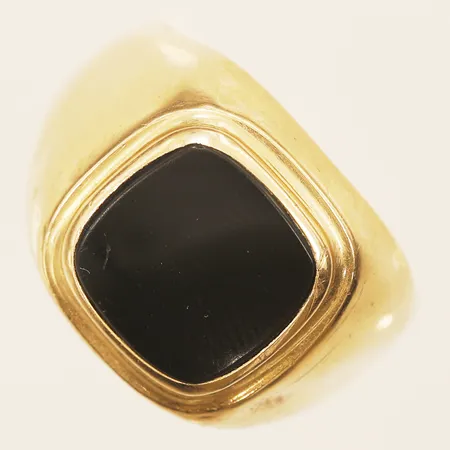 Klackring med Onyx stl:19½, bredd 16,8mm, repig sten, Ceson Guldvaru Ab år 1965, 18K  Vikt: 7,1 g