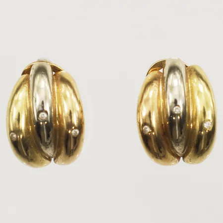 Ett par örhängen med vita stenar, tvåfärgade, längd 21,5mm, bredd 14,8mm 18K  Vikt: 12,5 g