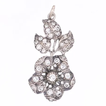 Hänge med vita stenar längd 50mm bredd 25mm silver 830/1000 Vikt: 11,3 g