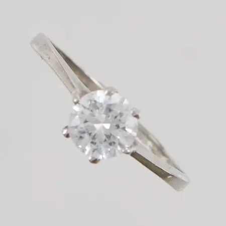 Ring stl:21¼ vit sten 925/1000 Silver 2,5g.