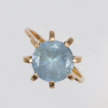 1 ring med blå sten stl: 15¼, bredd 2-12mm, 18K bruttovikt 3,9g