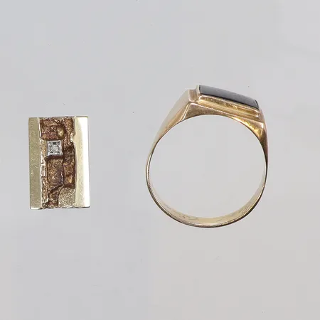 Diverse guld, gravyr/slitet, 14K, bruttovikt 7,8g Vikt: 7,8 g