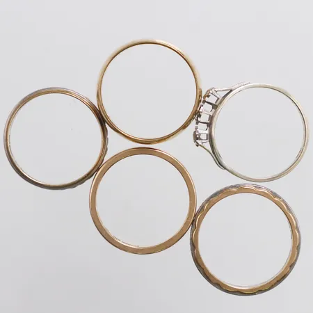 Diverse guld, små diamanter, vita stenar, gravyrer, saknar sten, tvåfärgad, vitguld, 18K Vikt: 19,8 g