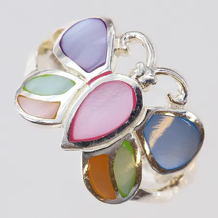 Ring fjäril emaljdekor stl:18¾, bredd 3,5-15,5mm, 925/1000 silver Vikt: 6,8 g